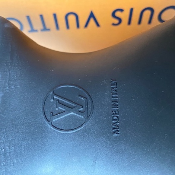 Louis Vuitton Authentic Archlight LV Monogram High Top Sneakers US 9 / EU 39 - Picture 9 of 16